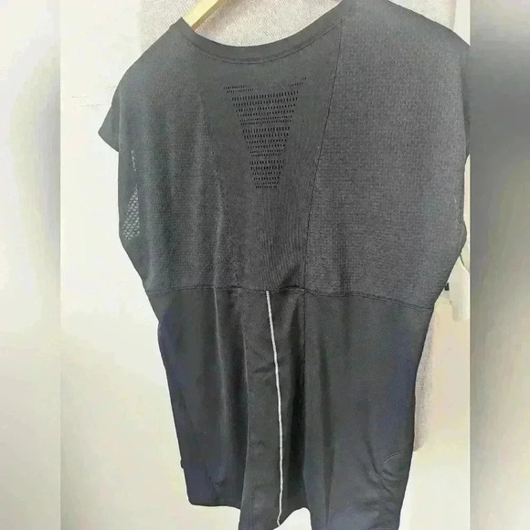 Champion 9 Runners shirt Size XL w/key pocket - Picture 4 of 6